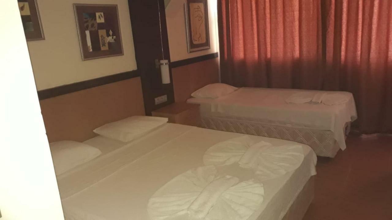 Hotel Santur Kuşadası Buitenkant foto